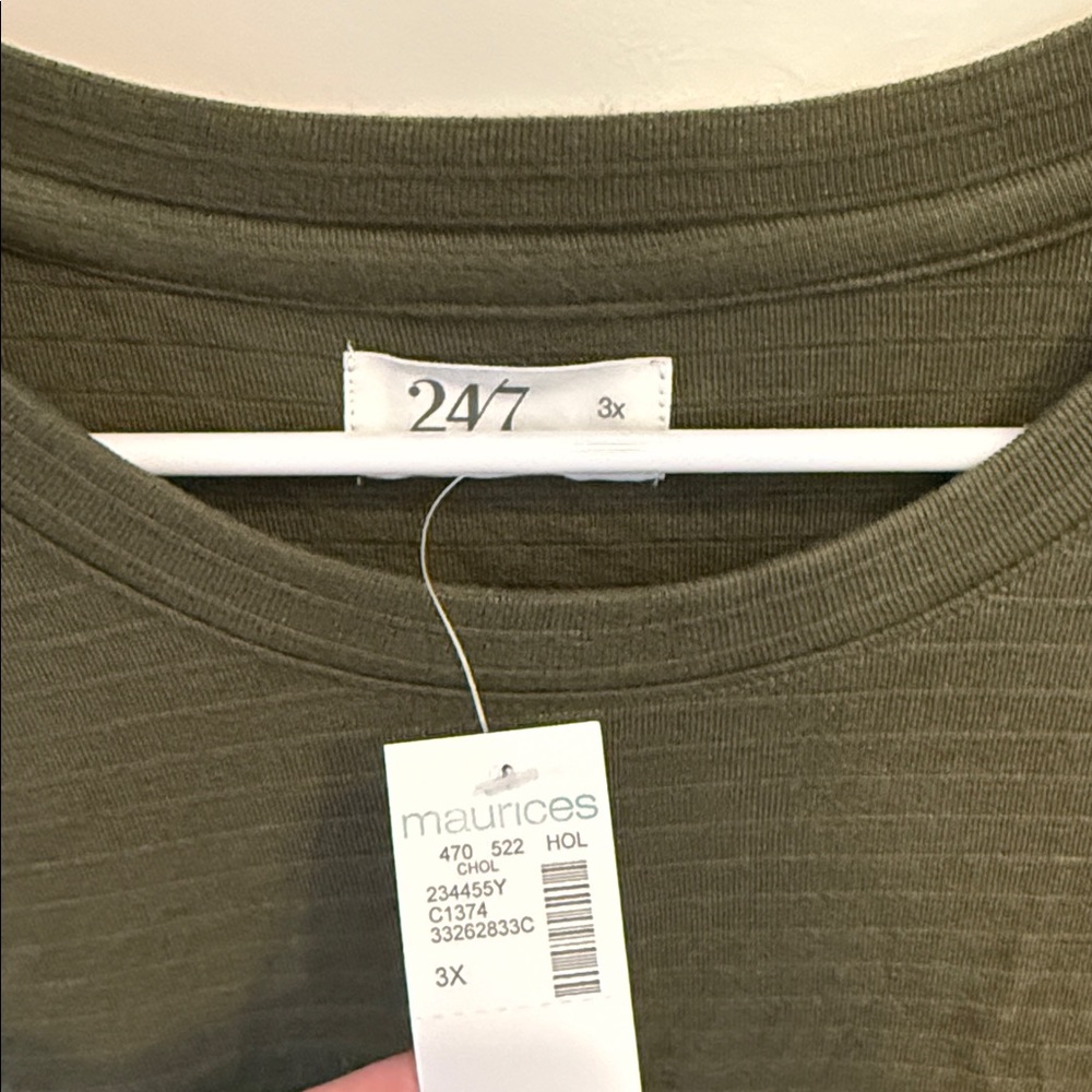 Olive Green Women's Top 24/7 new with tags - Picture 3 of 6